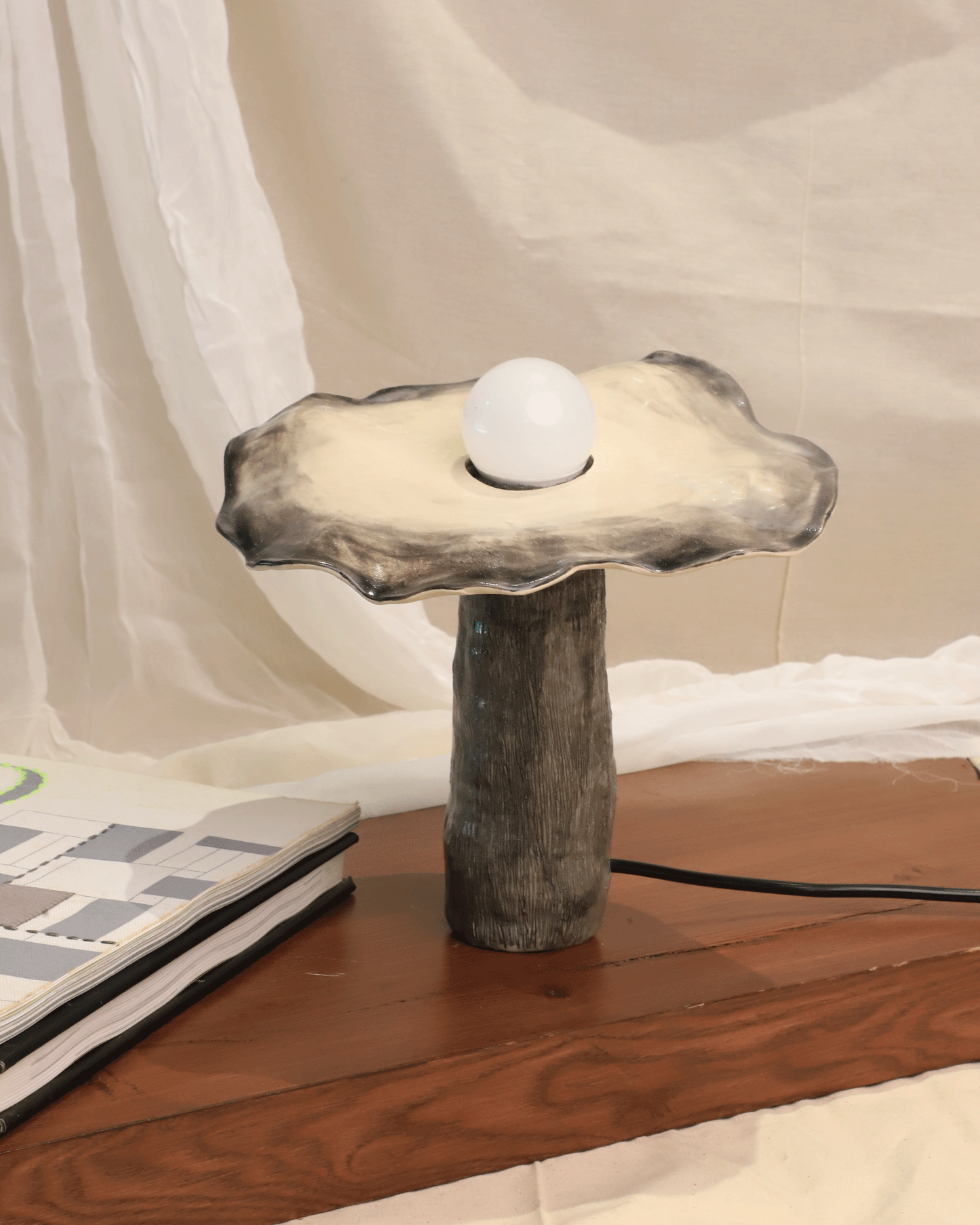 Bloomcap Table Lamp