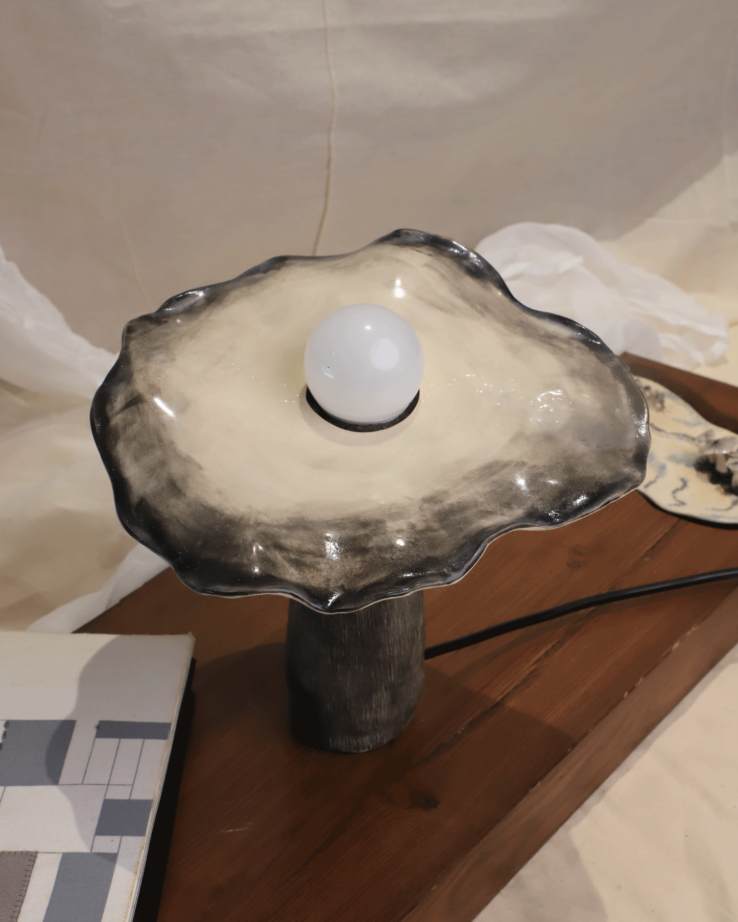 Bloomcap Table Lamp